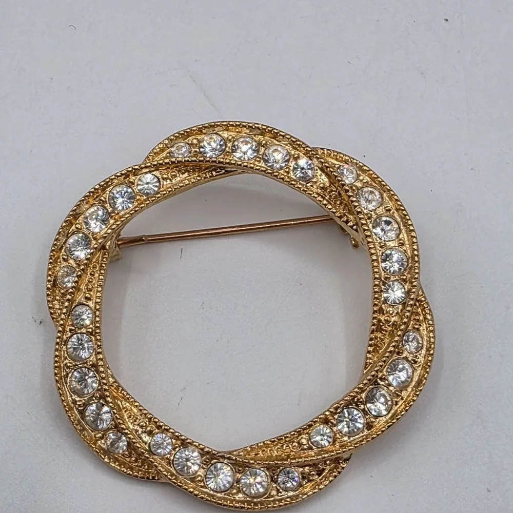 Roman‎ Gold Tone Crystal Circle Wreath Brooch Pin Clear Rhinestone Statement